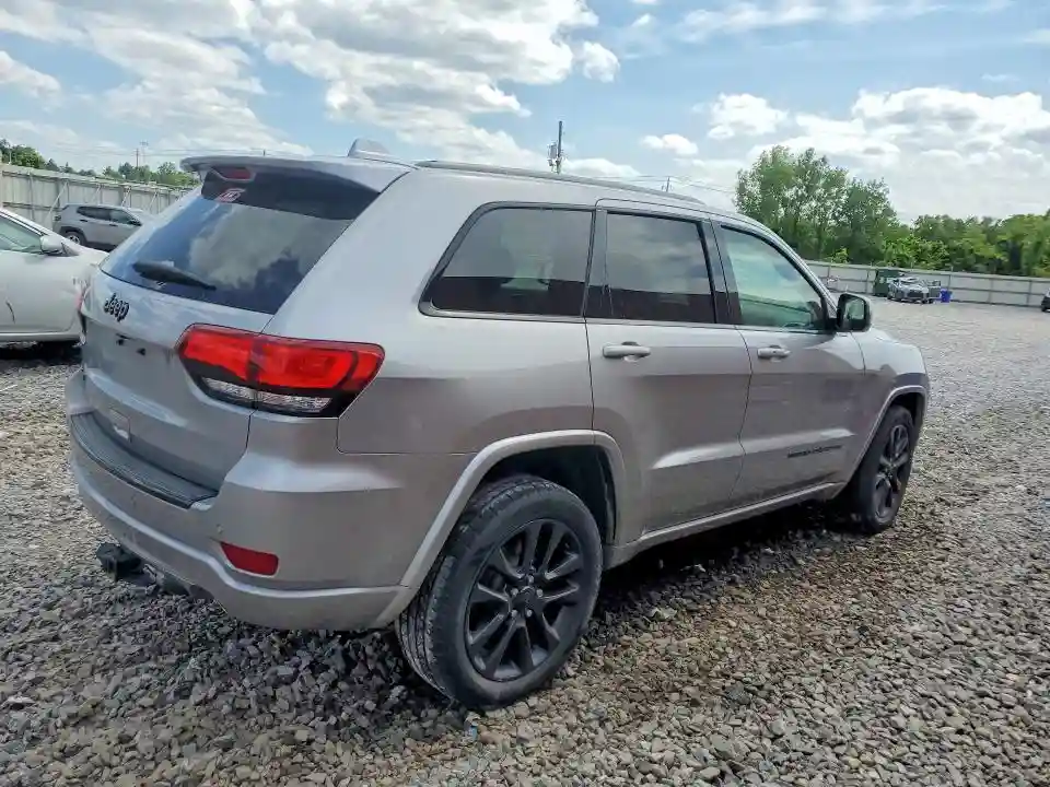 1C4RJFAG1JC204079 2018 JEEP CHEROKEE-2