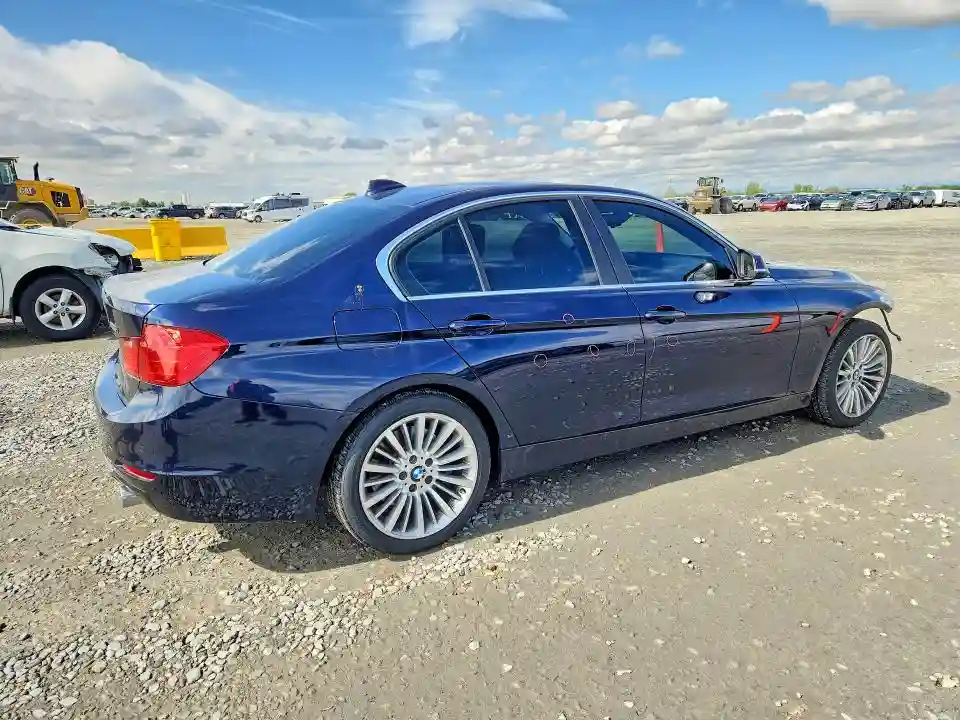 WBA3B9G55FNR93338 2015 BMW 3 SERIES-2