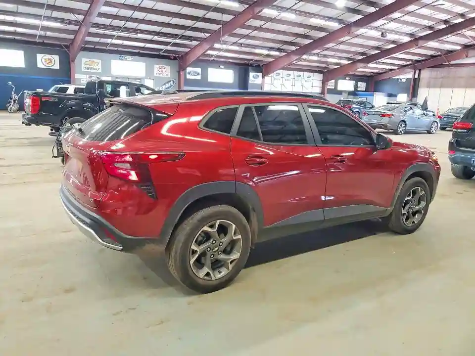 KL77LHE28RC038552 2024 CHEVROLET TRAX-2