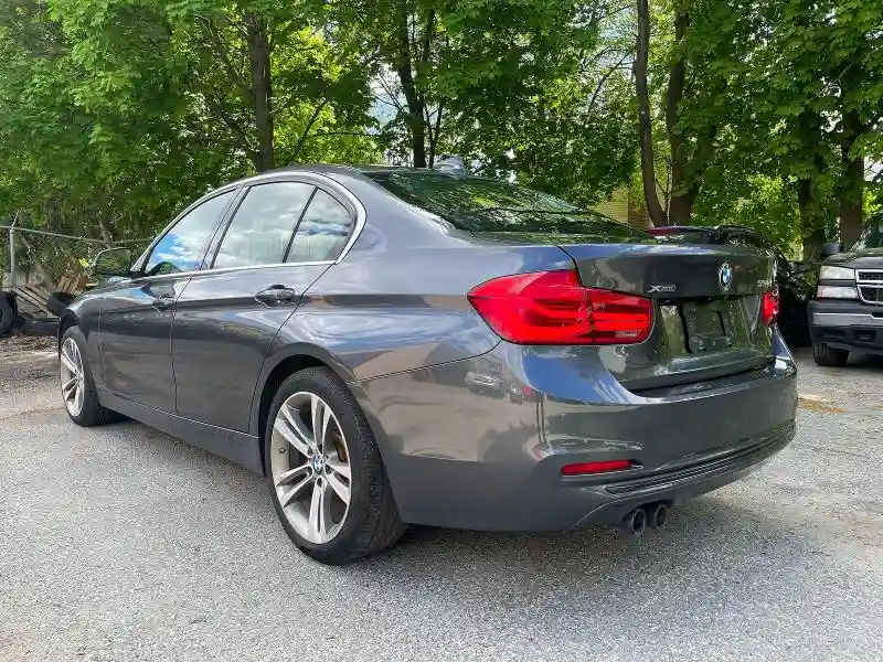WBA8D9G58JNU71313 2018 BMW 3 SERIES-2