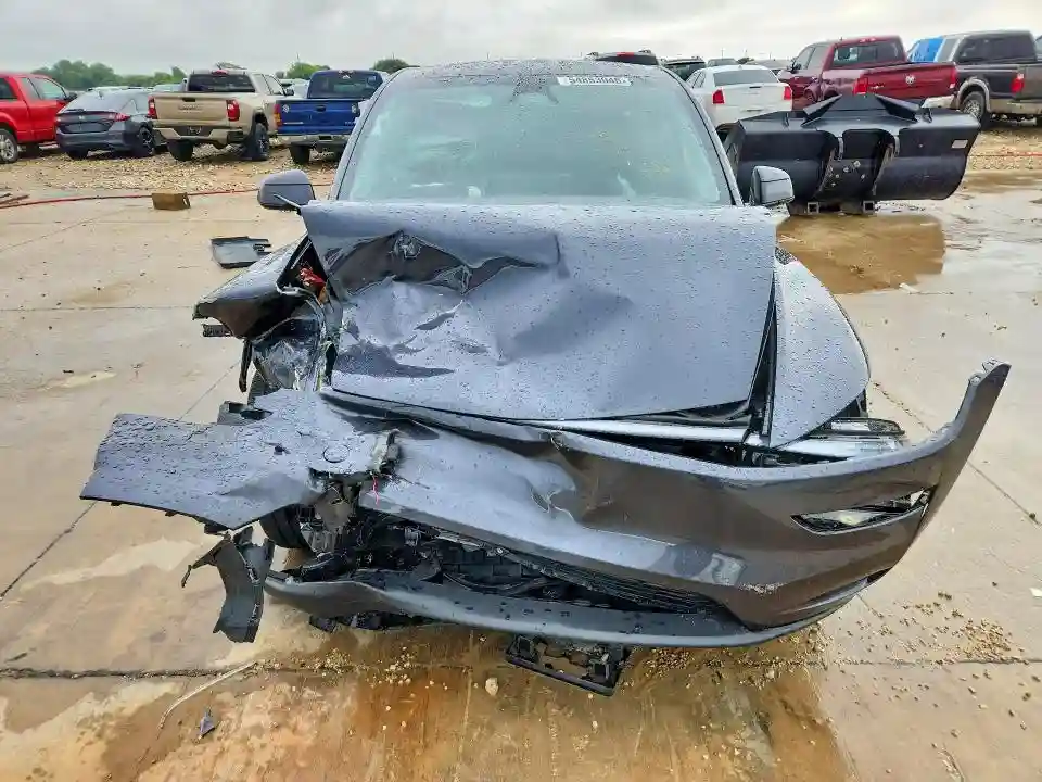 7SAYGDED7TA461039 2026 TESLA MODEL Y-4