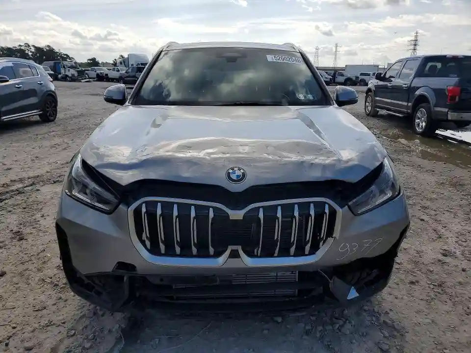 WBX73EF0XS5175603 2025 BMW X1-4