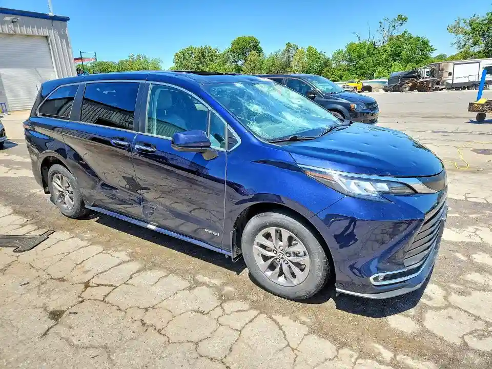 5TDYRKEC9MS034075 2021 TOYOTA SIENNA-3