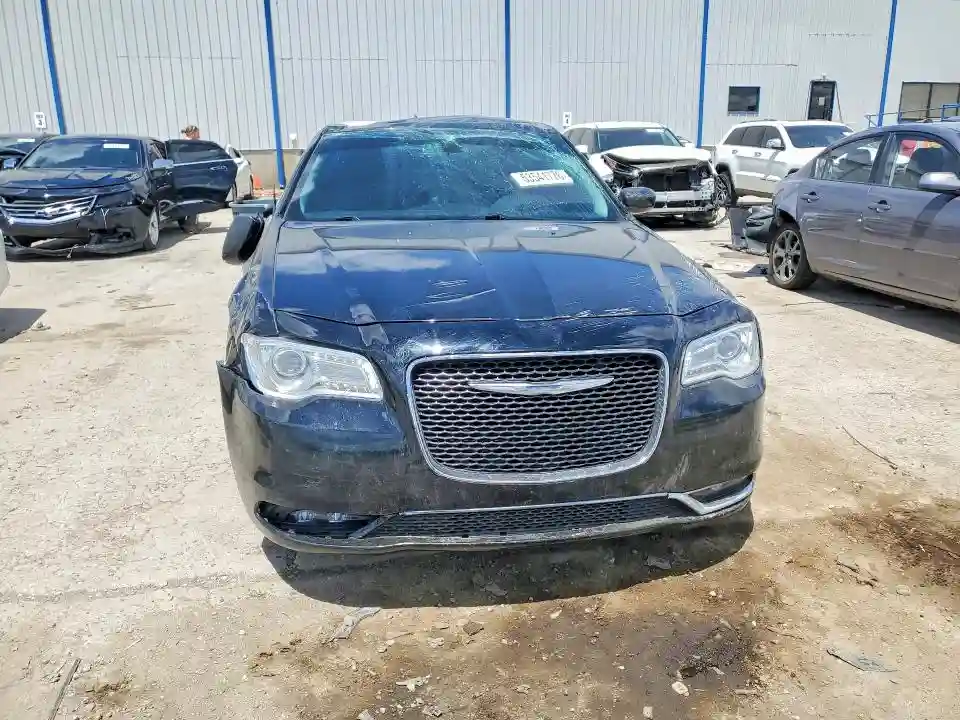2C3CCAAG3FH772667 2015 CHRYSLER 300-4
