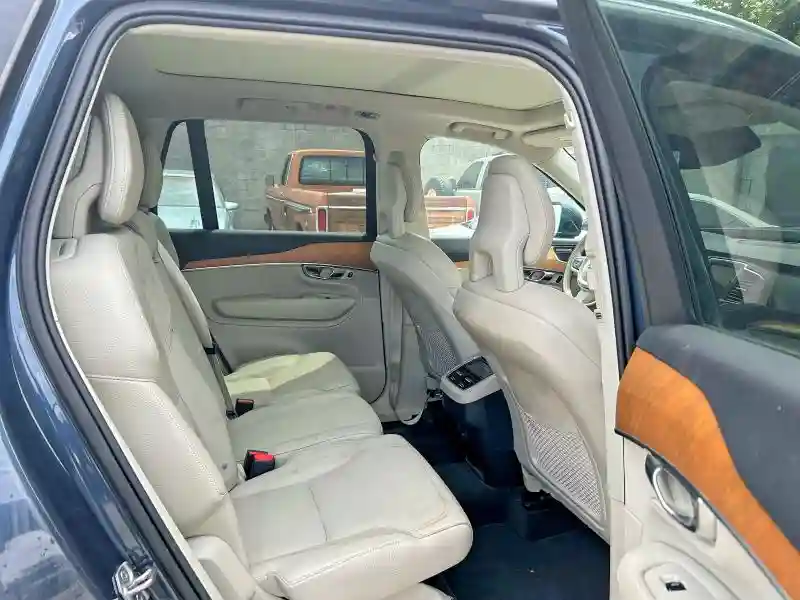 YV4A22PK5M1751013 2021 VOLVO XC90-5