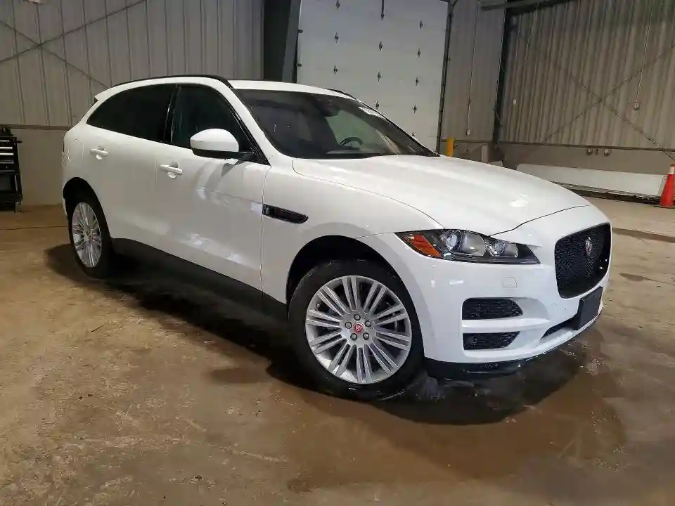 SADCJ2FN8KA356528 2019 JAGUAR F-PACE-3