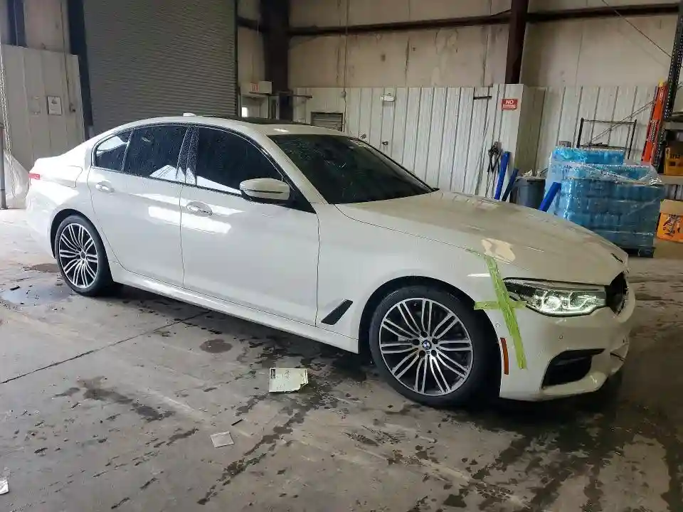 WBAJE5C51HG477661 2017 BMW 5 SERIES-3