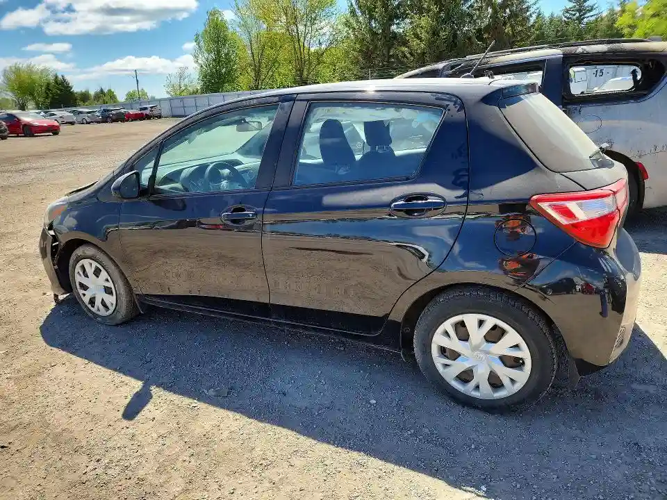 VNKKTUD32JA088452 2018 TOYOTA YARIS-1