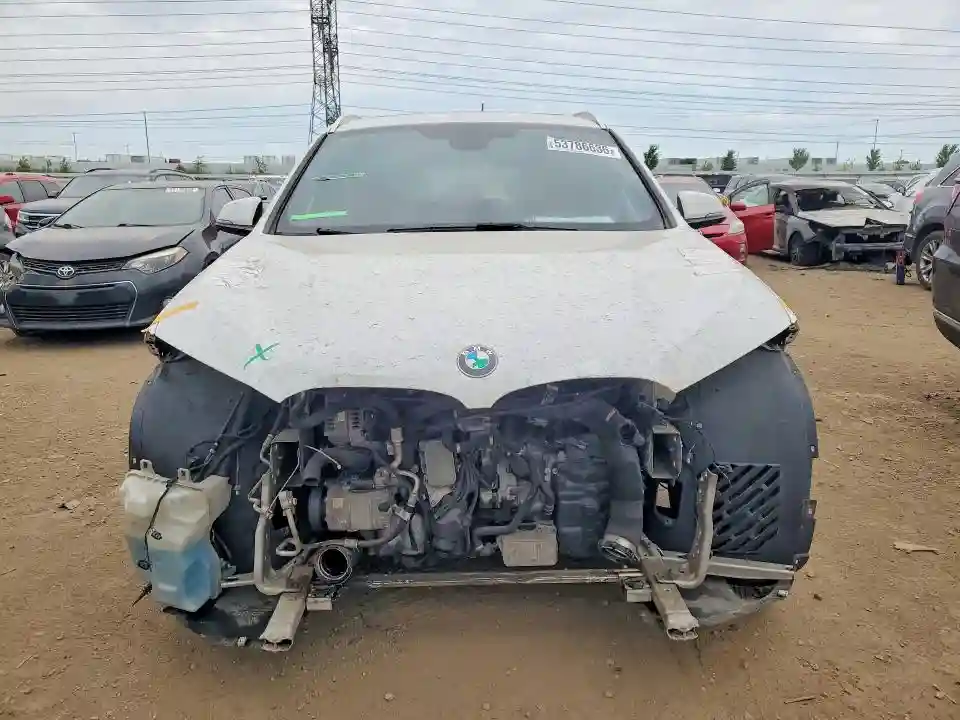 WBXHT3C34J5F89484 2018 BMW X1-4