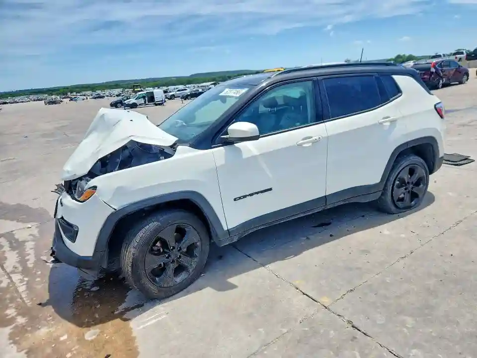 3C4NJDBB6JT394813 2018 JEEP COMPASS LA-0