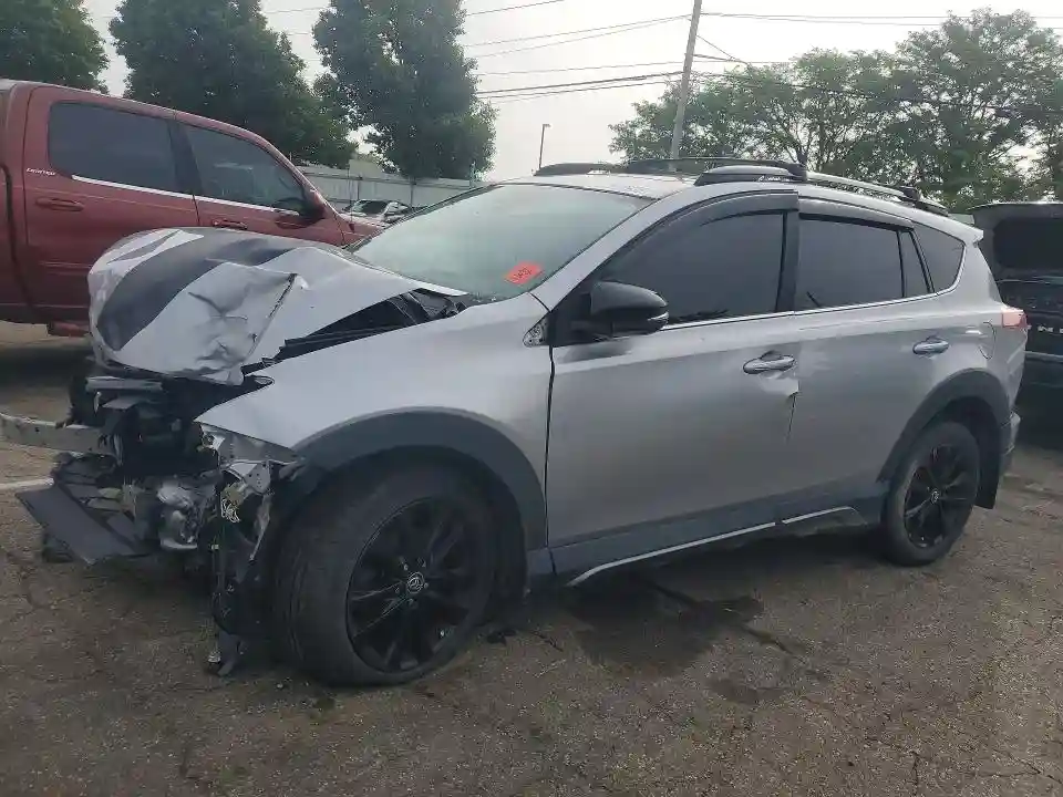 2T3RFREV7JW823973 2018 TOYOTA RAV4-0