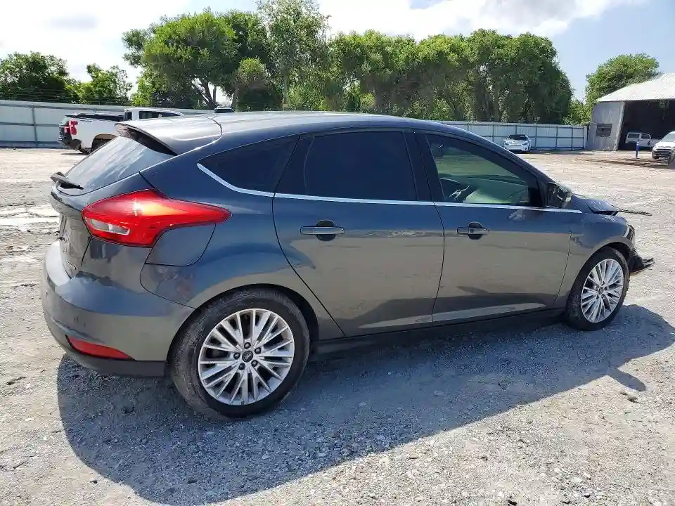 1FADP3N21HL279726 2017 FORD FOCUS-2