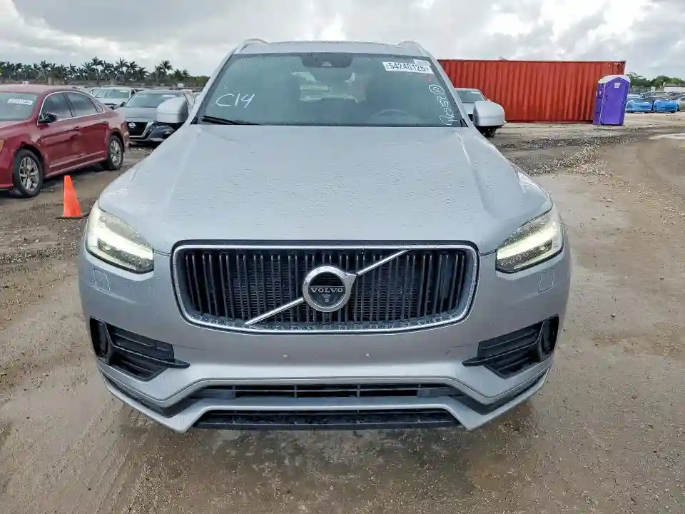 YV4102KM7J1199640 2018 VOLVO XC90-4