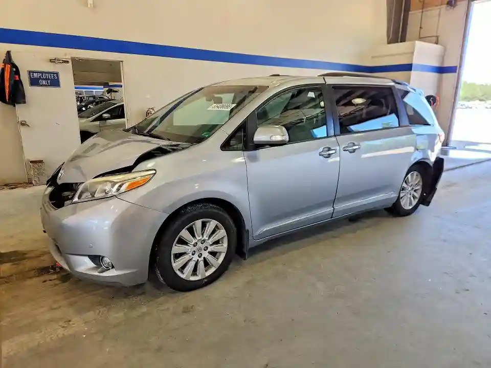5TDDK3DC7FS094806 2015 TOYOTA SIENNA-0