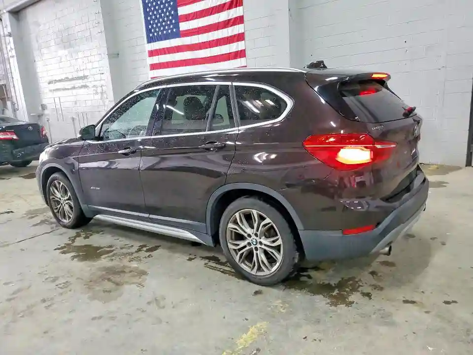 WBXHT3C33G5F66738 2016 BMW X1-1