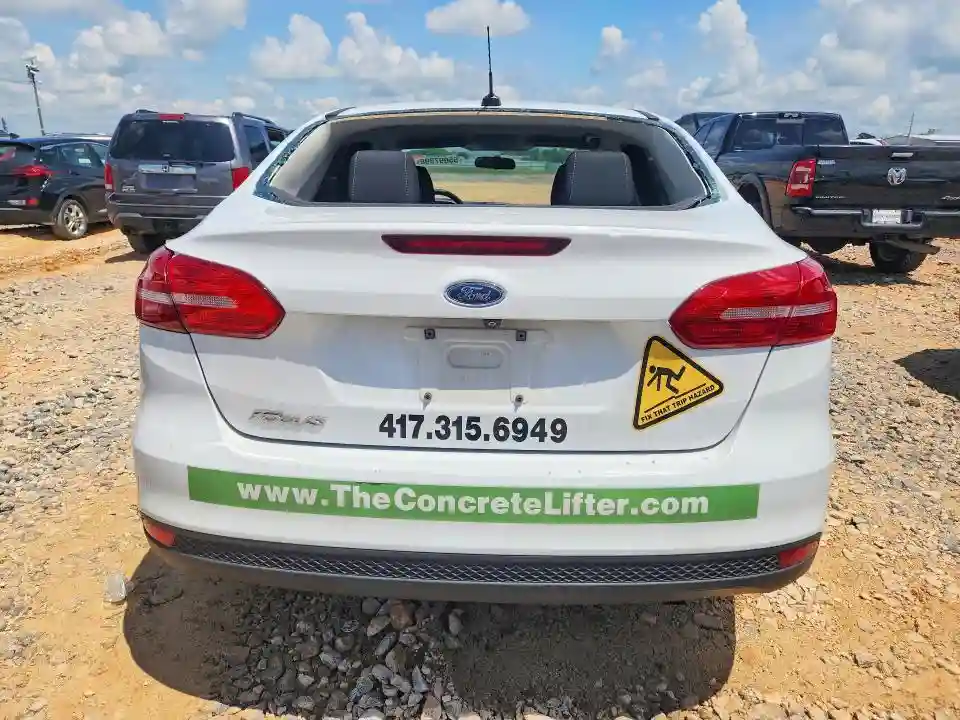 1FADP3E23JL287154 2018 FORD FOCUS-5