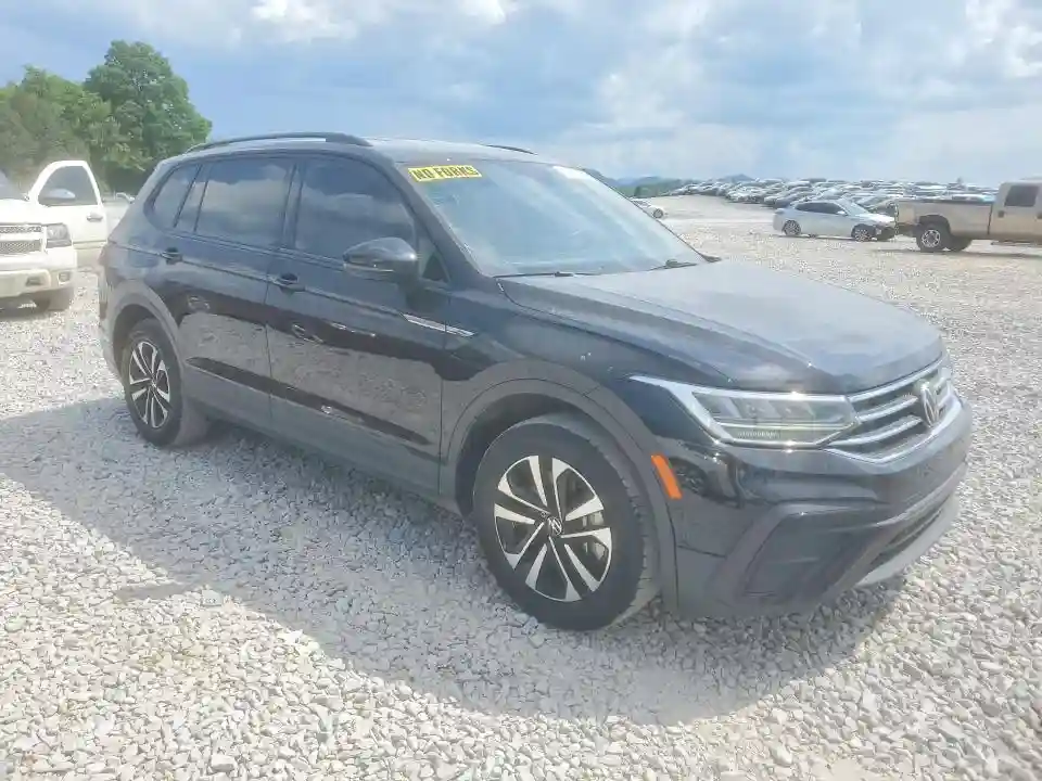 3VVRB7AX7PM070738 2023 VOLKSWAGEN TIGUAN-3