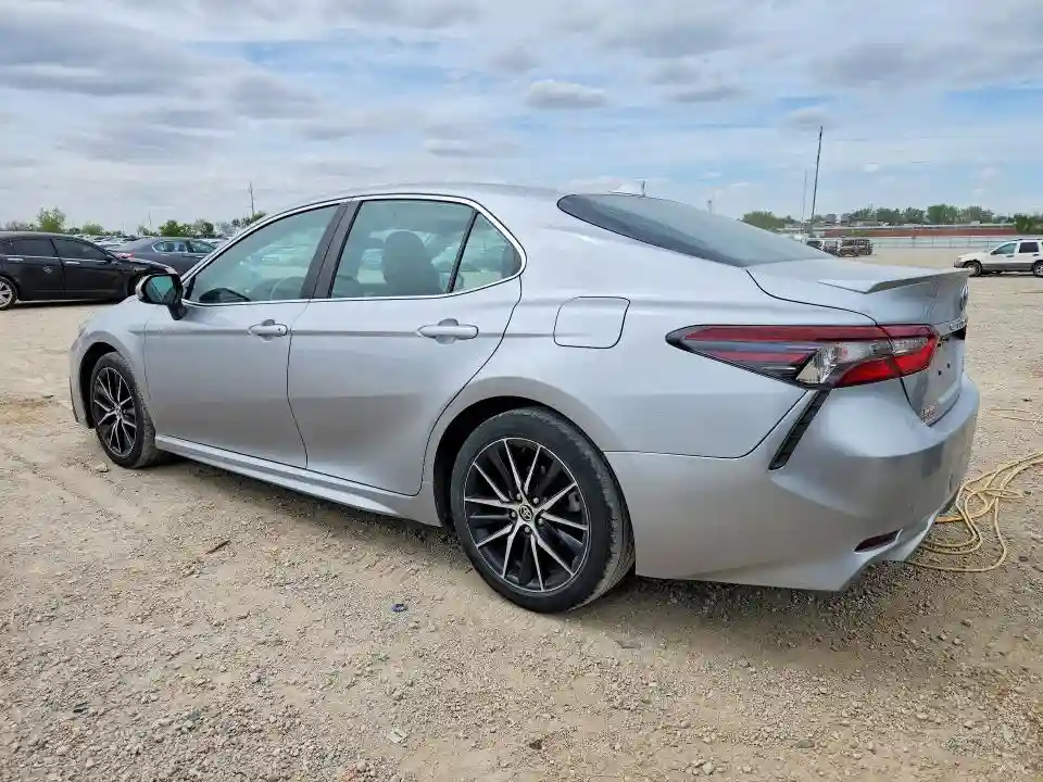 4T1G11AK7MU517985 2021 TOYOTA CAMRY-1