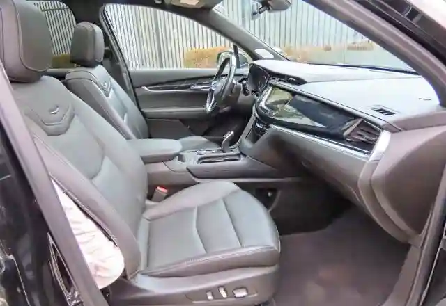 1GYKPCRS9RZ755645 2024 CADILLAC XT6-4