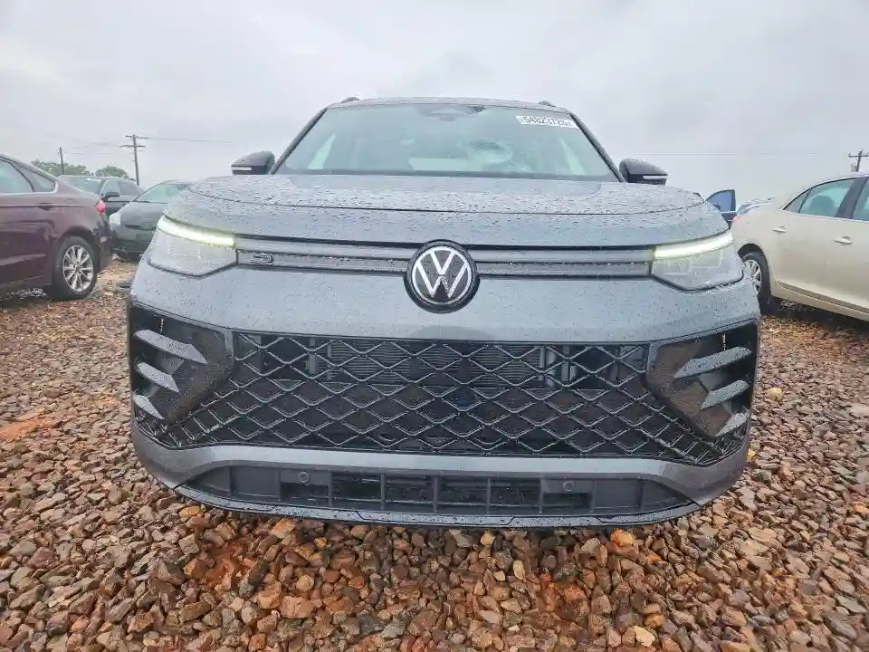 3VVGR7RM4SM072825 2025 VOLKSWAGEN TIGUAN-4