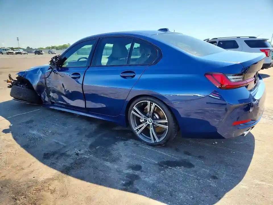 3MW69FF06P8D63281 2023 BMW 3 SERIES-1