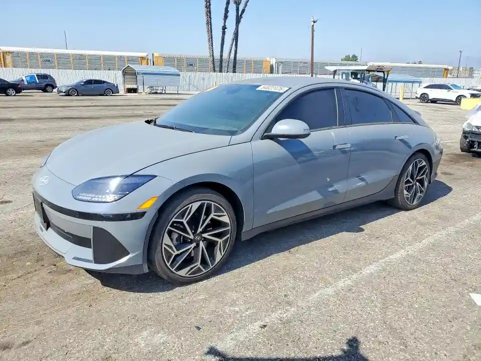 KMHM34AA0PA021048 2023 HYUNDAI IONIQ 6 SE-0