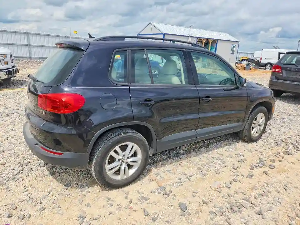 WVGAV7AX9GW501787 2016 VOLKSWAGEN TIGUAN-2