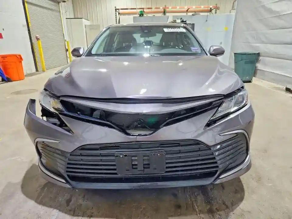 4T1C11BK0MU029619 2021 TOYOTA CAMRY-4