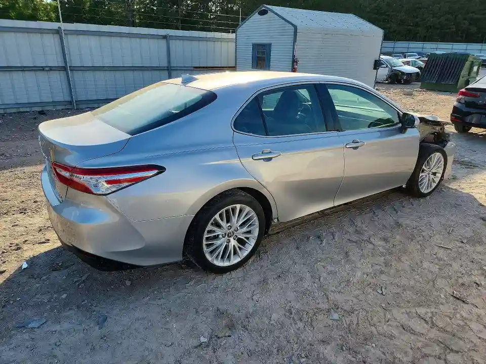 4T1B21HK4JU001141 2018 TOYOTA CAMRY SOLA-2