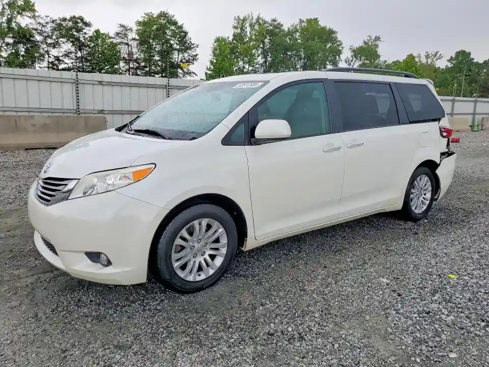 5TDYK3DC9GS731715 2016 TOYOTA SIENNA-0