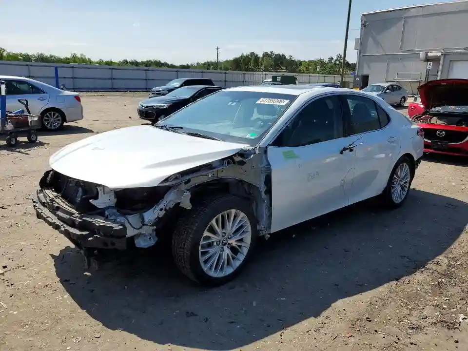 4T1B21HK9JU005136 2018 TOYOTA CAMRY SOLA-0