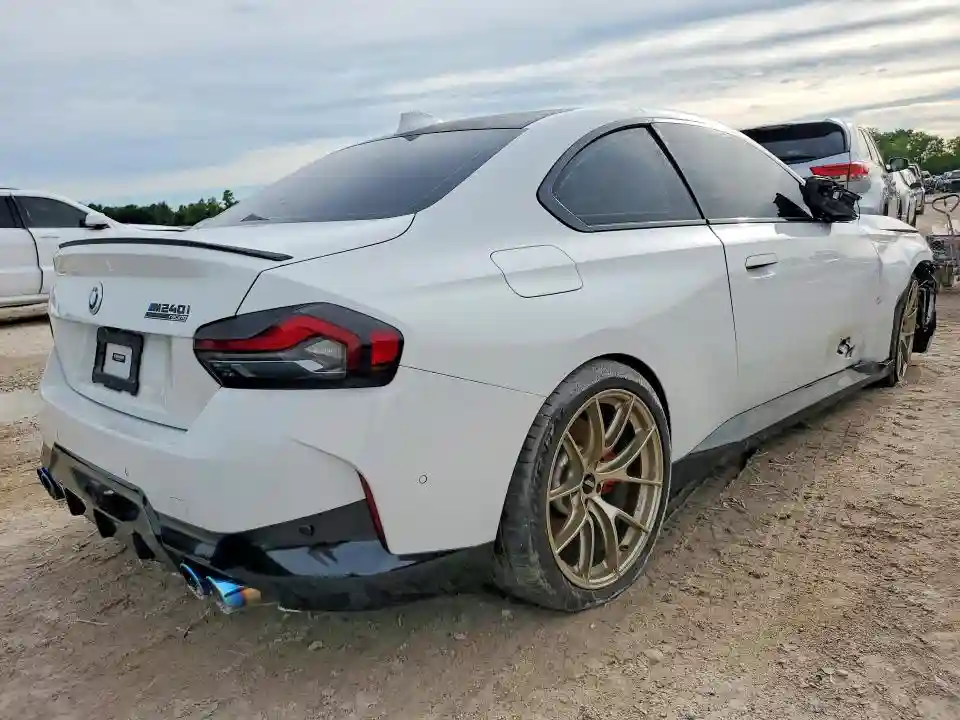 3MW53CM0XN8C49182 2022 BMW M2-2