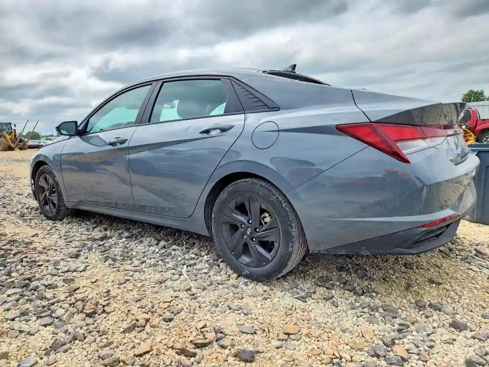 KMHLM4AG4NU285107 2022 HYUNDAI ELANTRA-1