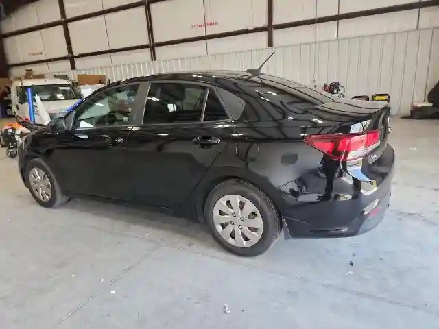 3KPA24AB8JE071817 2018 KIA RIO-1