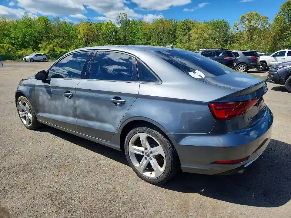WAUB8GFF2J1044208 2018 AUDI A3-1