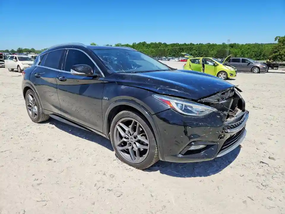 SJKCH5CP4HA029905 2017 INFINITI QX30-3
