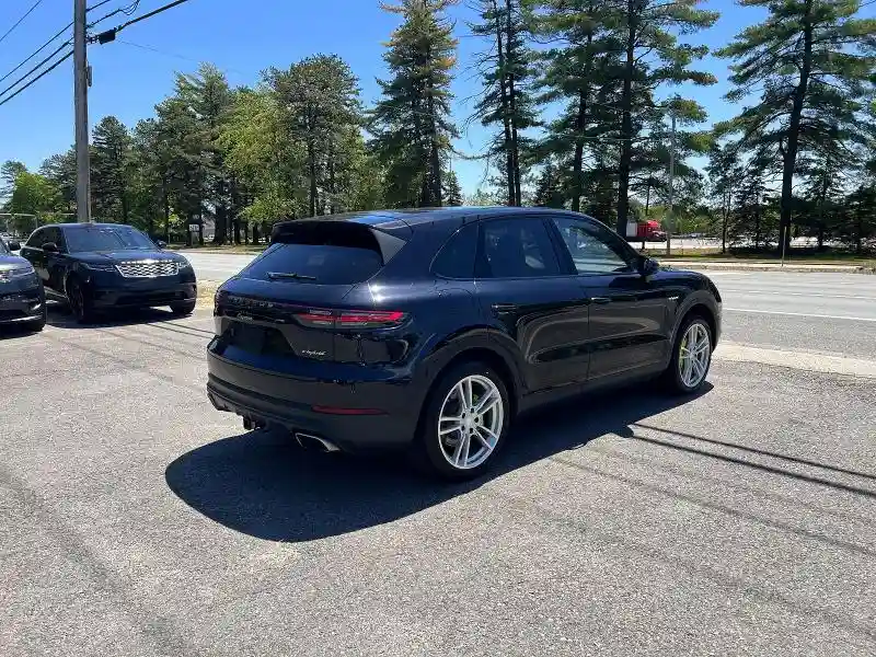 WP1AE2AY8KDA52072 2019 PORSCHE CAYENNE-3