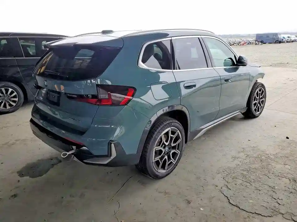 WBX73EF09T5569336 2026 BMW X1-2