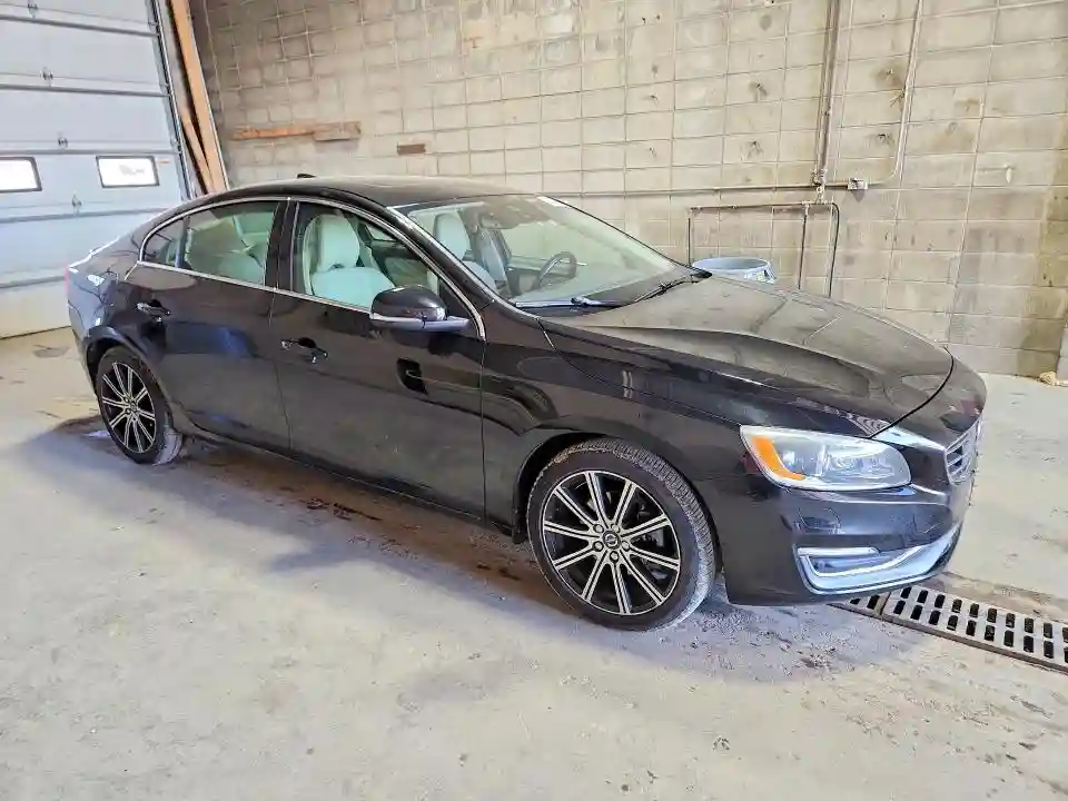 LYV402HMXJB179852 2018 VOLVO S60-3