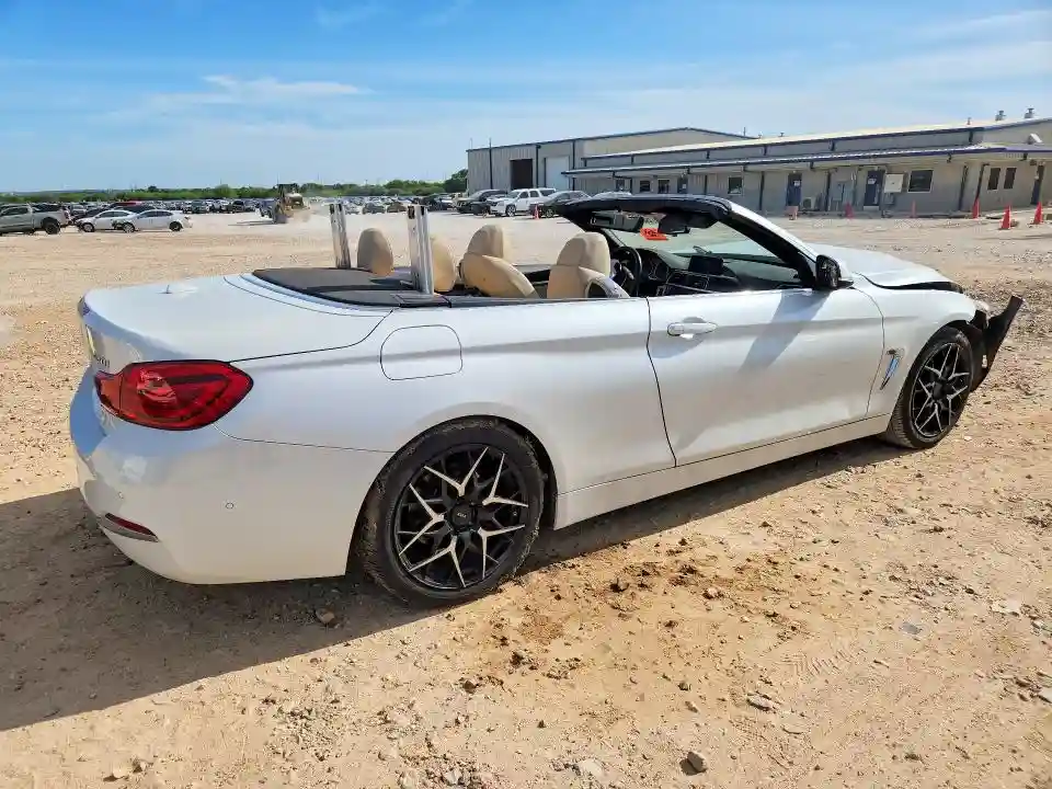 WBA4Z1C56JEC70536 2018 BMW 4 SERIES-2
