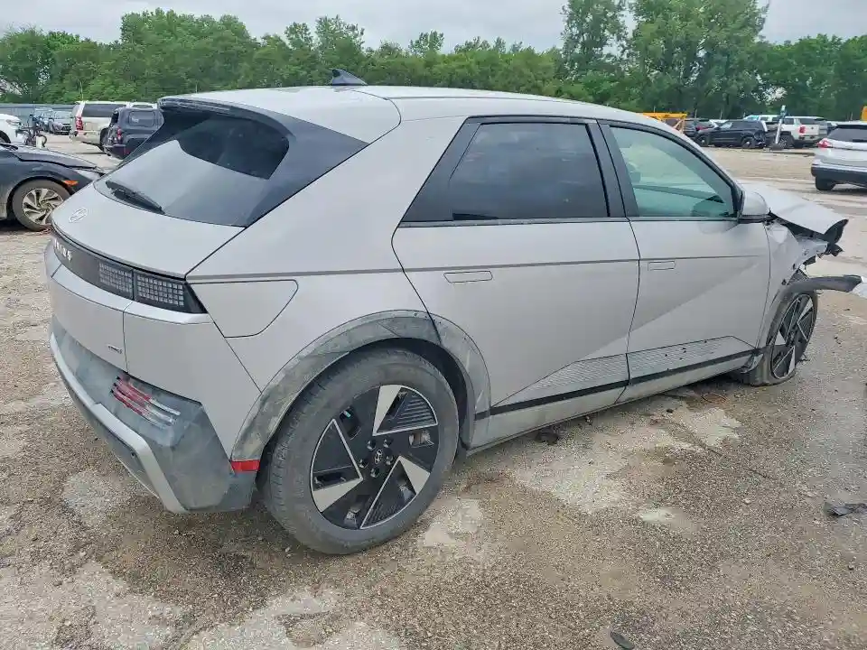 7YAKMDDC7SY019814 2025 HYUNDAI IONIQ-2