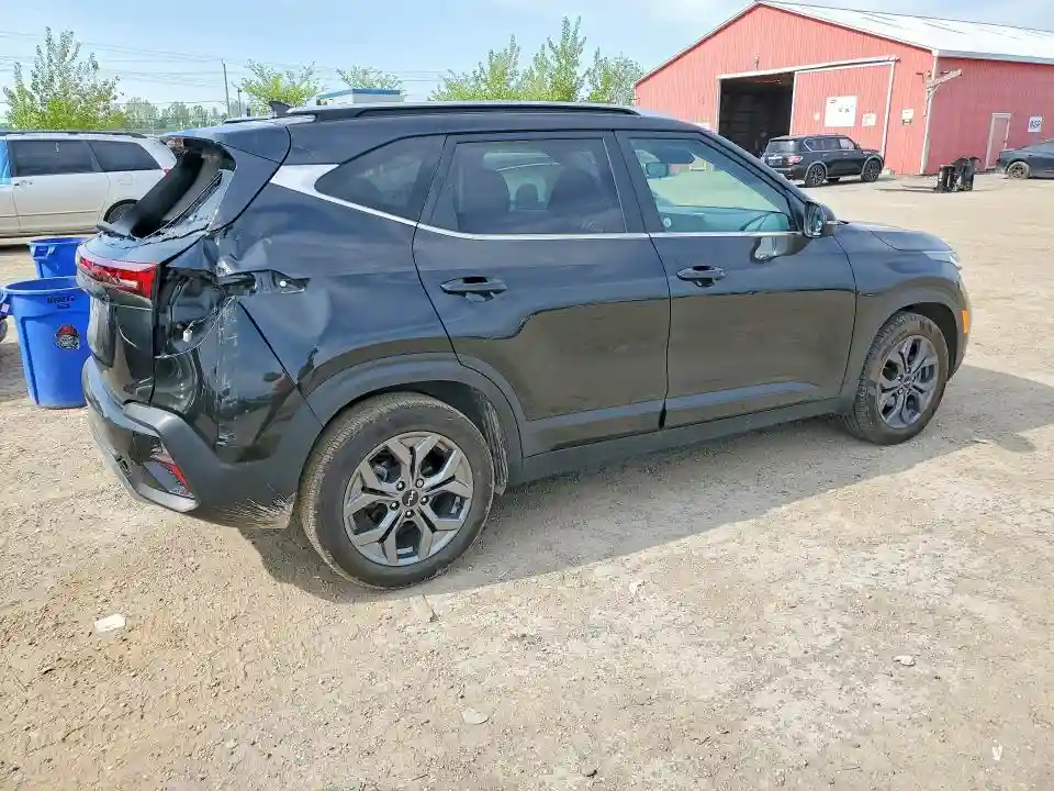 KNDEU2AA8R7568708 2024 KIA SELTOS-2