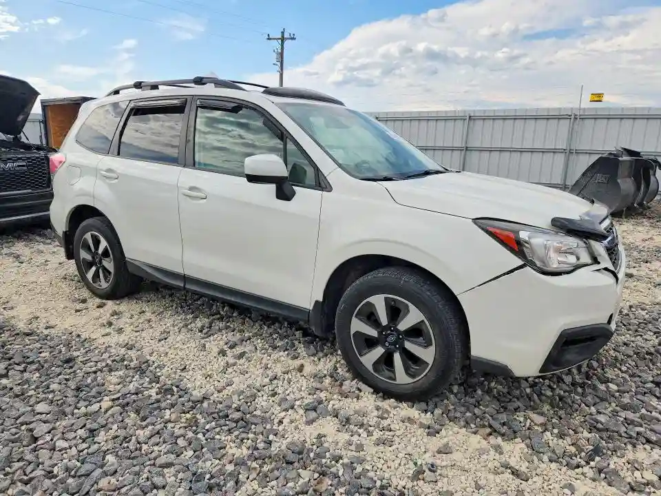 JF2SJAEC8HH510108 2017 SUBARU FORESTER-3