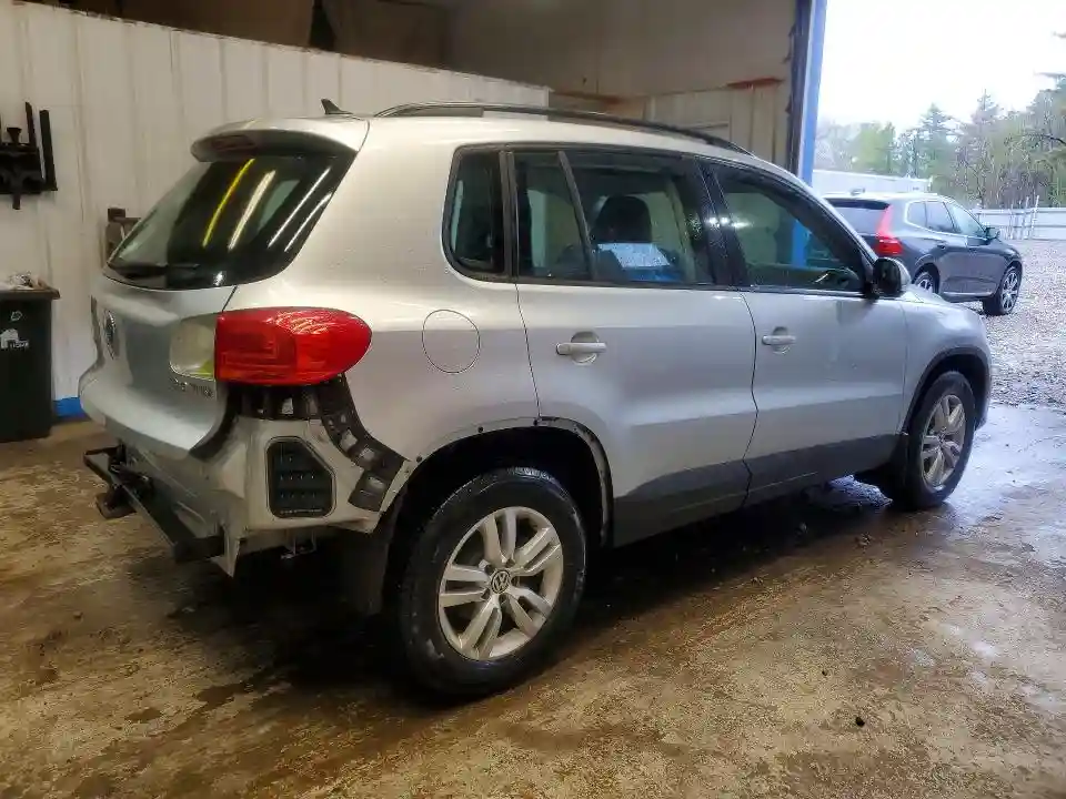 WVGBV7AX7HW502023 2017 VOLKSWAGEN TIGUAN-2