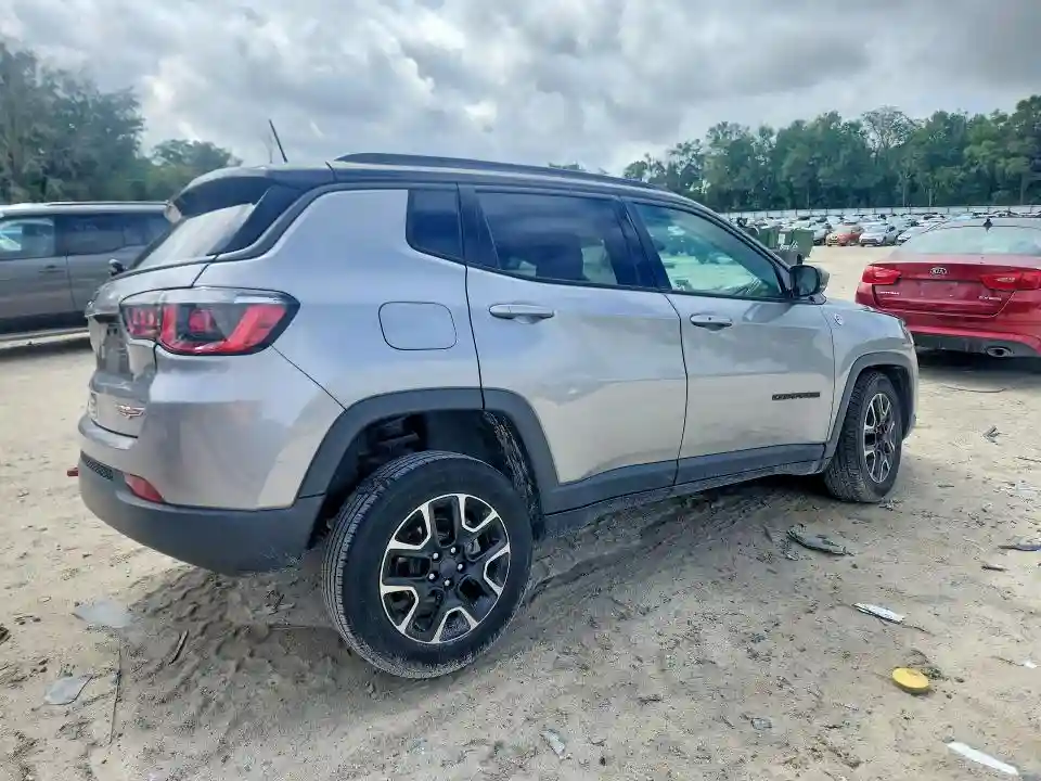 3C4NJDDB6LT126716 2020 JEEP COMPASS-2