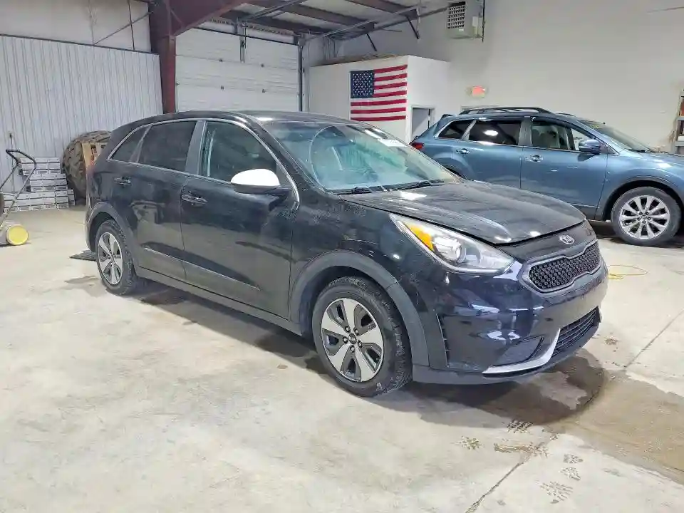 KNDCB3LC1J5118612 2018 KIA NIRO-3