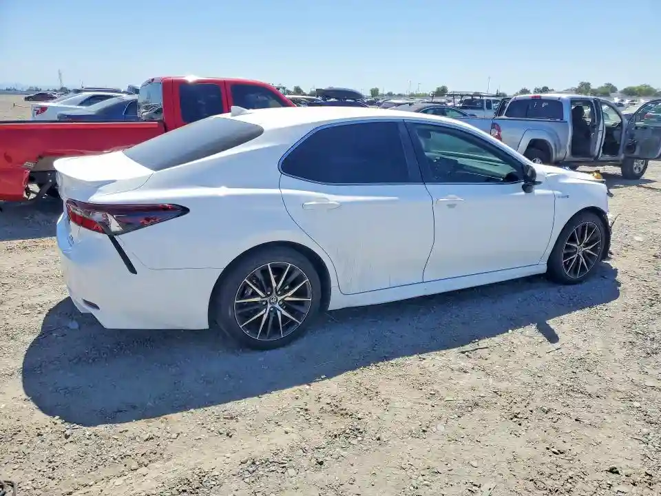 4T1G31AK2MU565131 2021 TOYOTA CAMRY-2
