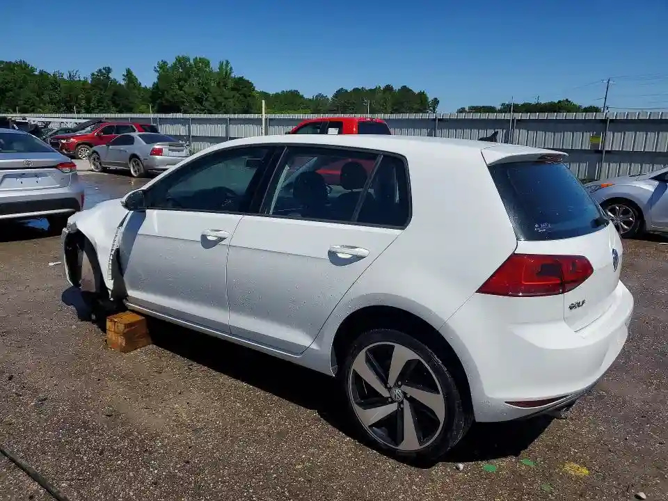 3VW2A7AU7FM012777 2015 VOLKSWAGEN GOLF-1