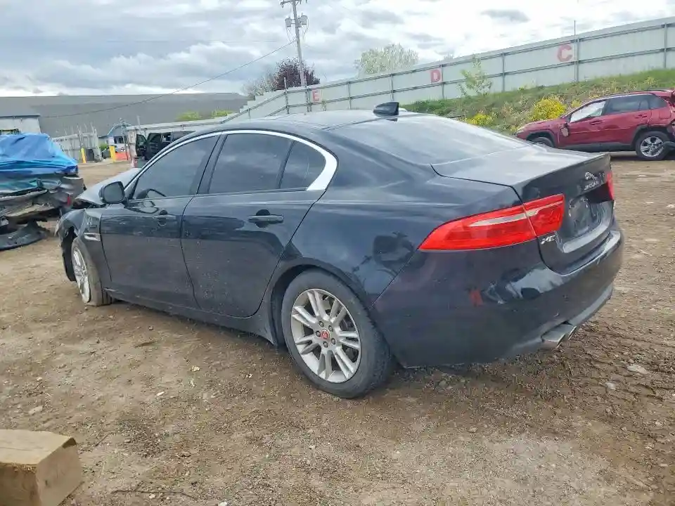 SAJAJ4FN1JCP28228 2018 JAGUAR XE-1