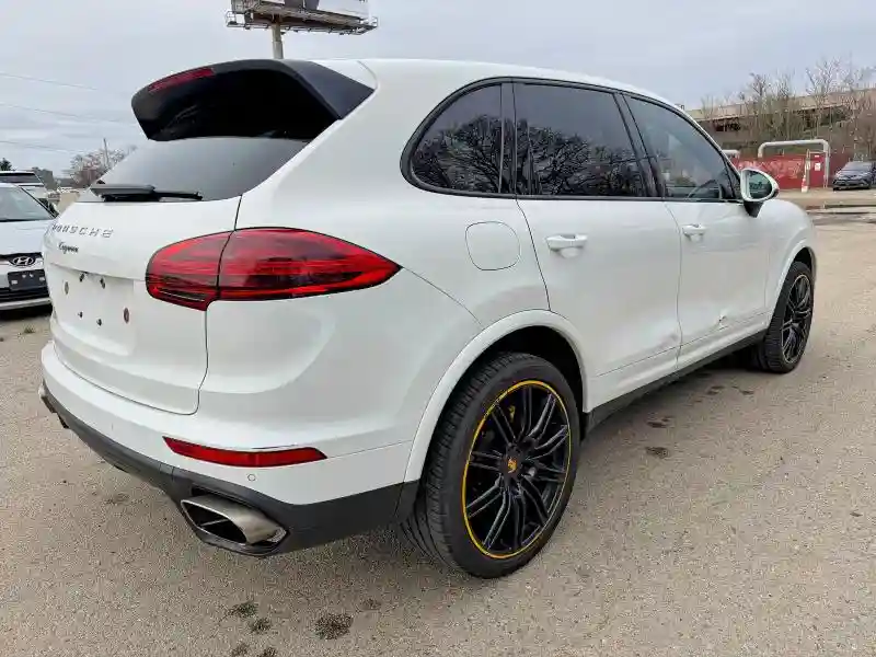 WP1AA2A21JKA02261 2018 PORSCHE CAYENNE-3